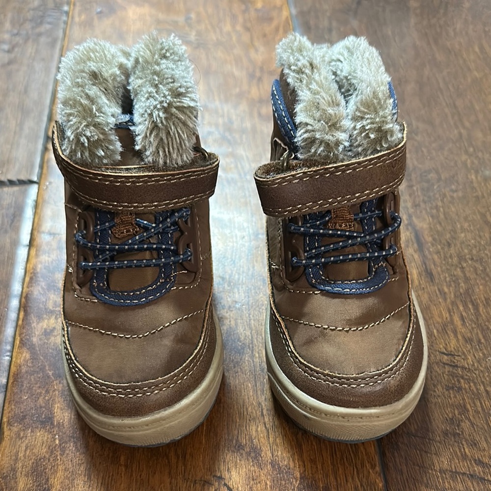 OshKosh B'gosh Brown Kids Boots with Faux Fur